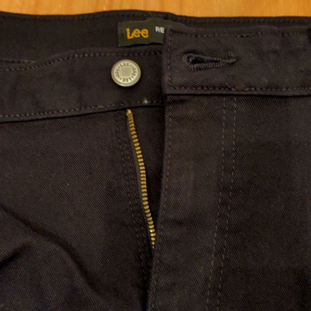 NWT Lee Black Mid-Rise Relaxed Fit Women's Shorts, Size 10 - Picture 4 of 9